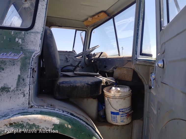 image for item DQ6095 1961 Chevrolet Viking 60 semi truck