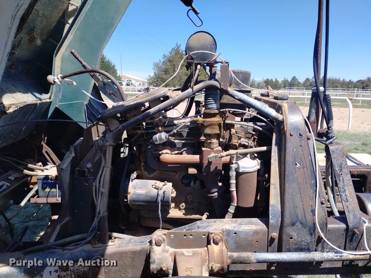 image for item DQ6095 1961 Chevrolet Viking 60 semi truck