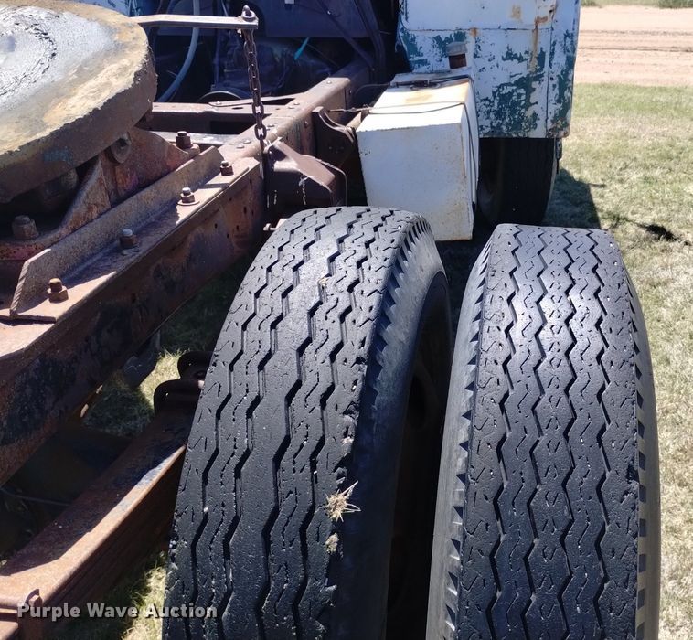 image for item DQ6095 1961 Chevrolet Viking 60 semi truck