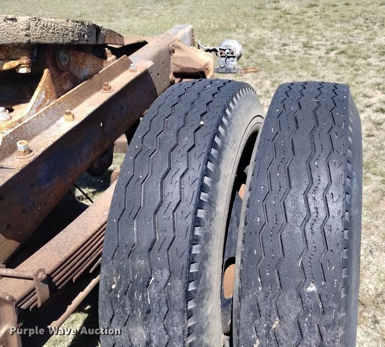 image for item DQ6095 1961 Chevrolet Viking 60 semi truck