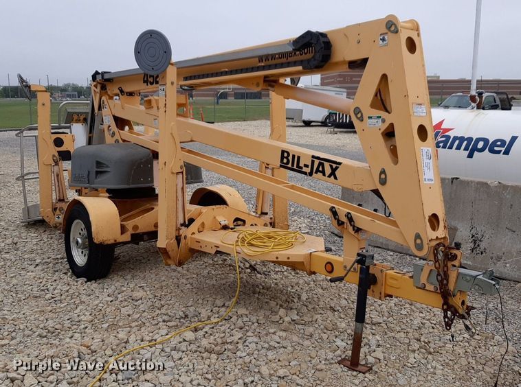 image for item DQ7034 Bil-Jax 4527A boom lift