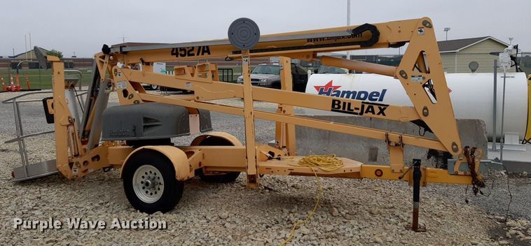 image for item DQ7034 Bil-Jax 4527A boom lift