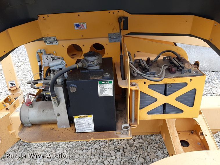 image for item DQ7034 Bil-Jax 4527A boom lift