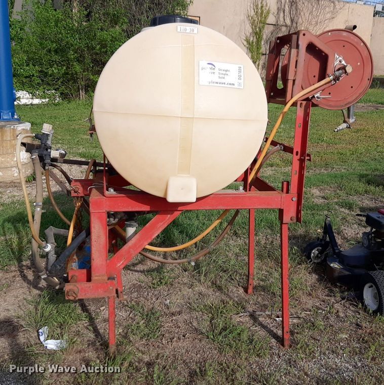 image for item DQ7039 FMC turf sprayer