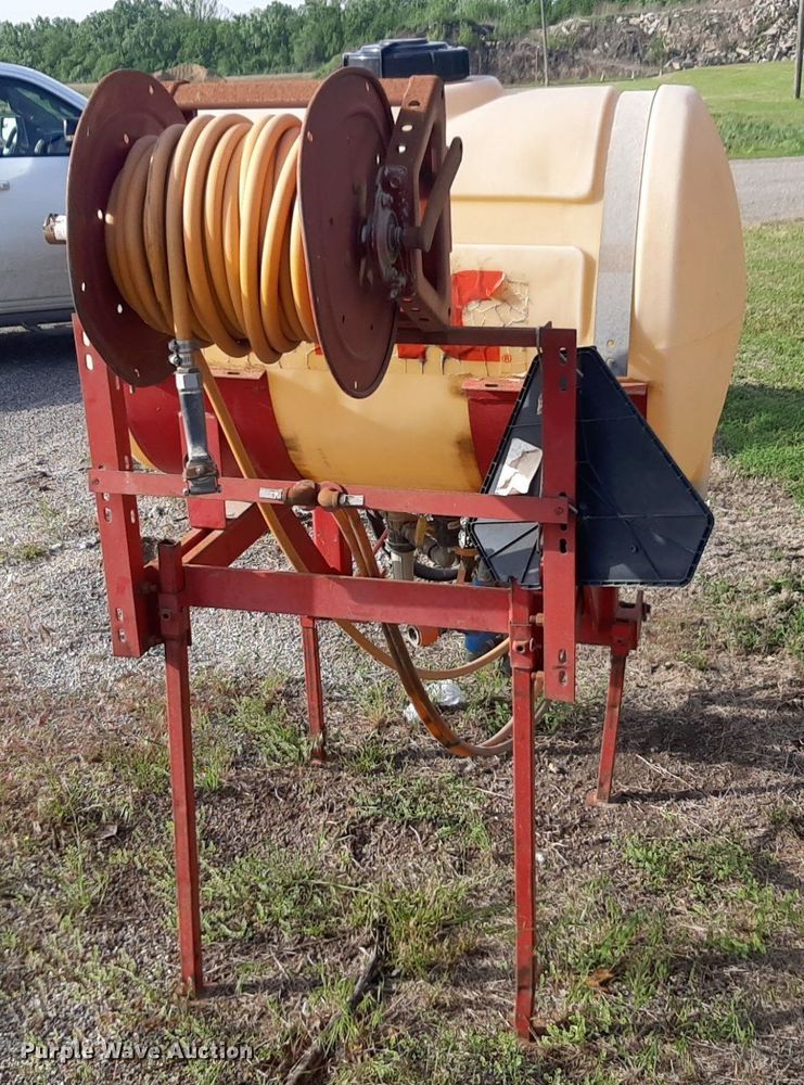 image for item DQ7039 FMC turf sprayer