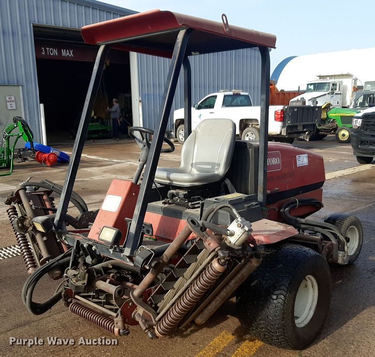 image for item DQ7041 Toro Reelmaster 5500D reel mower