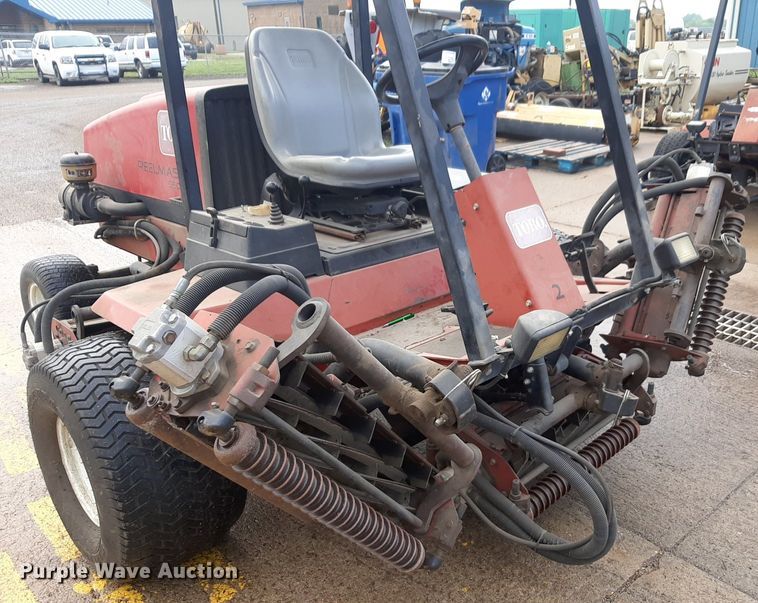 image for item DQ7041 Toro Reelmaster 5500D reel mower