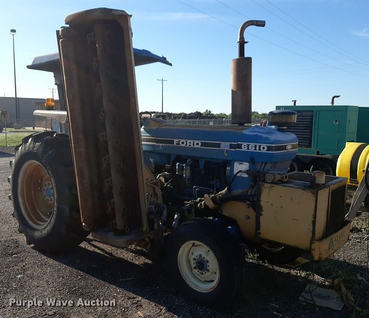 image for item DQ7043 1990 Ford 6610 tractor