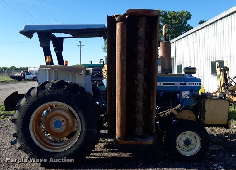 image for item DQ7043 1990 Ford 6610 tractor