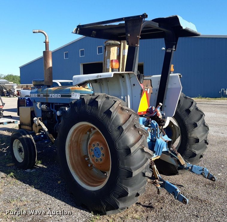 image for item DQ7043 1990 Ford 6610 tractor
