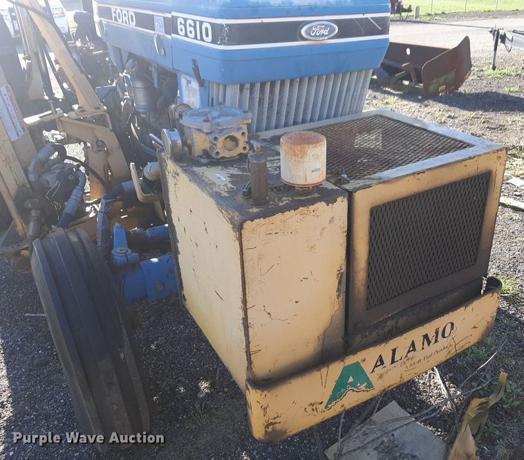 image for item DQ7043 1990 Ford 6610 tractor