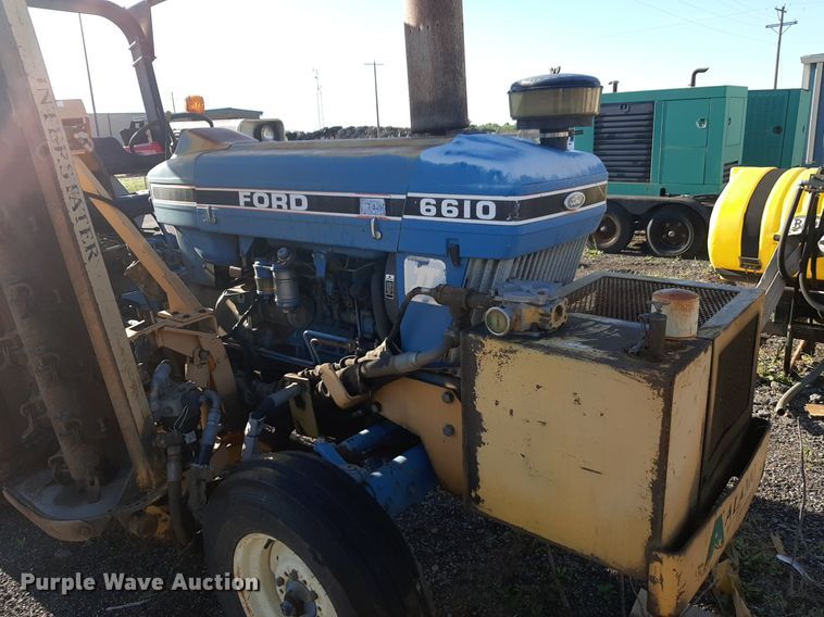 image for item DQ7043 1990 Ford 6610 tractor