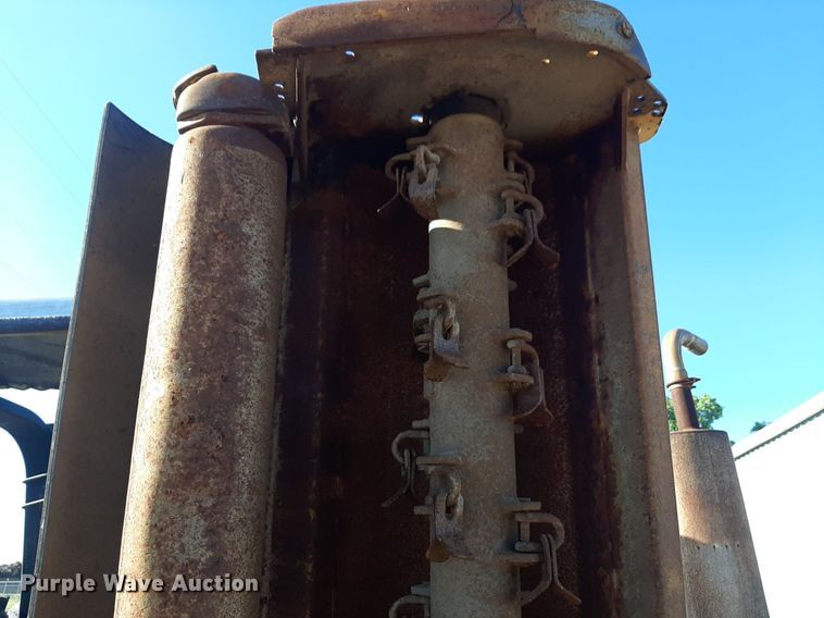 image for item DQ7043 1990 Ford 6610 tractor