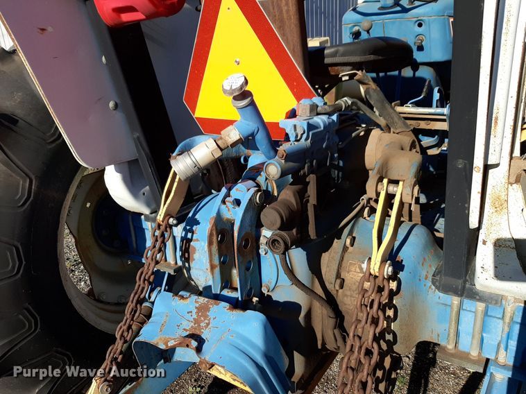 image for item DQ7043 1990 Ford 6610 tractor