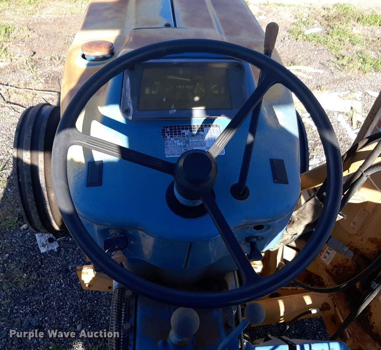 image for item DQ7043 1990 Ford 6610 tractor