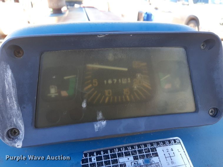 image for item DQ7043 1990 Ford 6610 tractor