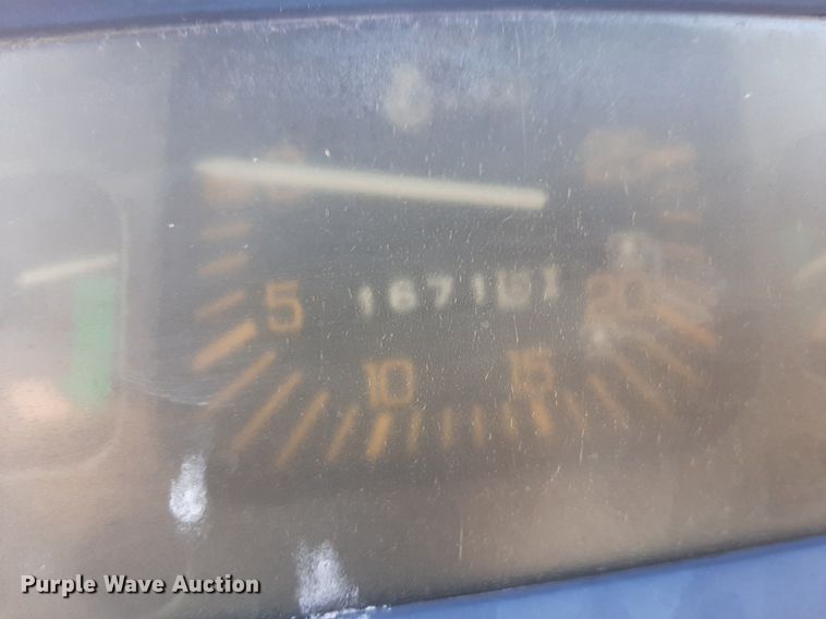 image for item DQ7043 1990 Ford 6610 tractor