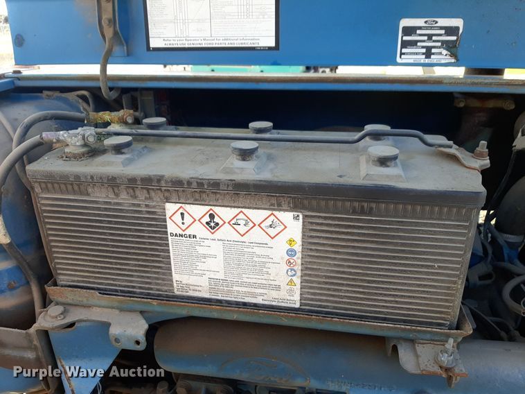 image for item DQ7043 1990 Ford 6610 tractor