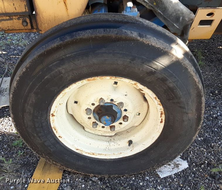 image for item DQ7043 1990 Ford 6610 tractor