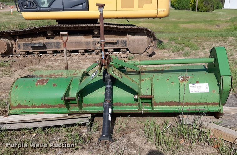 image for item DQ7047 John Deere 390 flail mower