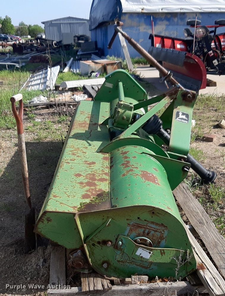 image for item DQ7047 John Deere 390 flail mower