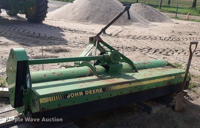 image for item DQ7047 John Deere 390 flail mower