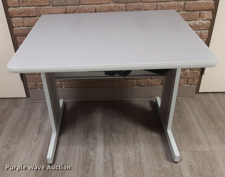 image for item DQ7049 Office supplies 