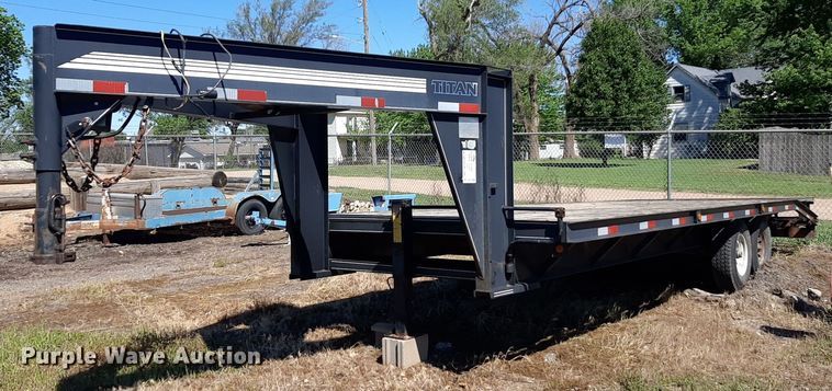 image for item DQ7058 2002 Titan hydratail equipment trailer