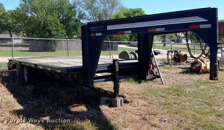 image for item DQ7058 2002 Titan hydratail equipment trailer