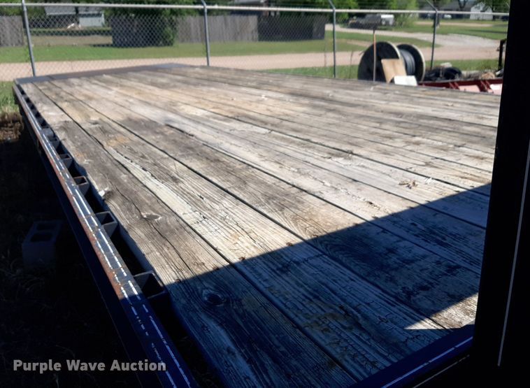 image for item DQ7058 2002 Titan hydratail equipment trailer