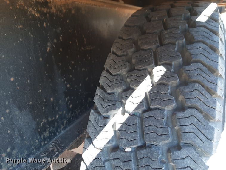 image for item DQ7058 2002 Titan hydratail equipment trailer