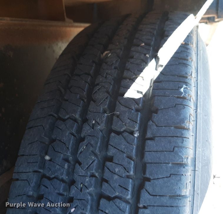 image for item DQ7058 2002 Titan hydratail equipment trailer