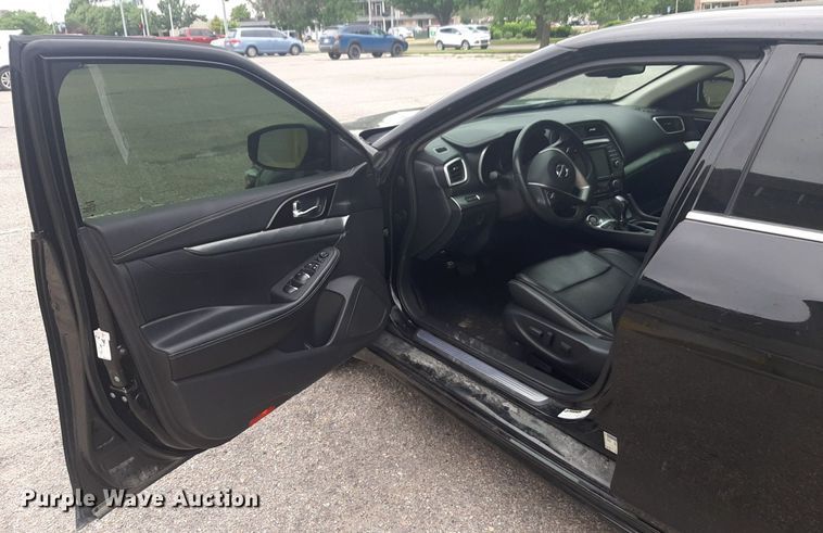 image for item DQ7067 2019 Nissan  Maxima 