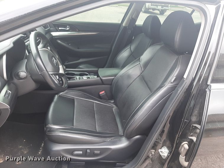 image for item DQ7067 2019 Nissan  Maxima 