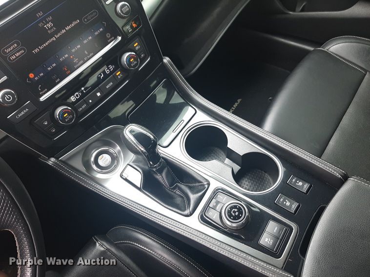 image for item DQ7067 2019 Nissan  Maxima 