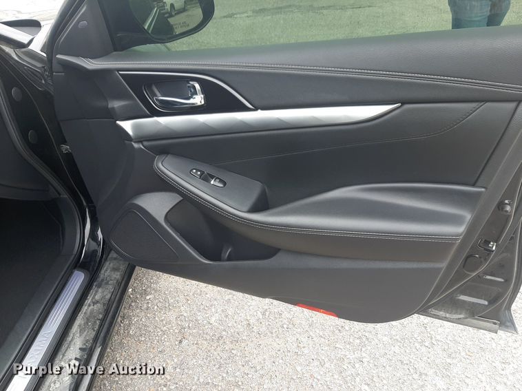 image for item DQ7067 2019 Nissan  Maxima 
