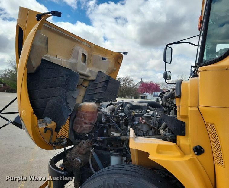 image for item DR4289 2014 IC Corporation school bus