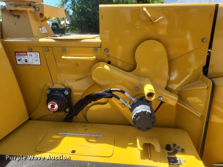 image for item DR4763 2007 Vermeer  BC1000XL wood chipper