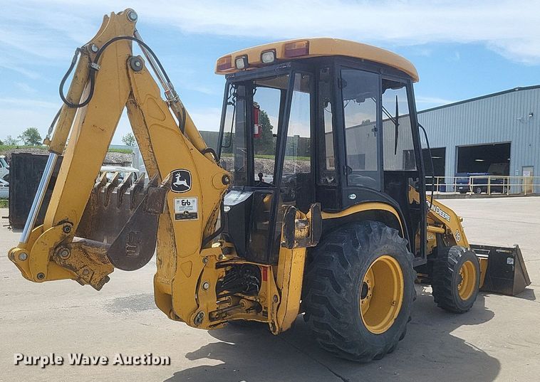 image for item DR4764 2004 John Deere 110 backhoe