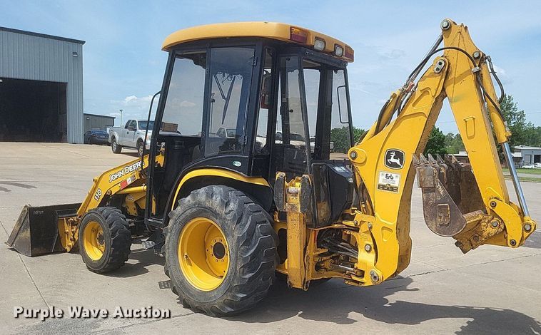 image for item DR4764 2004 John Deere 110 backhoe