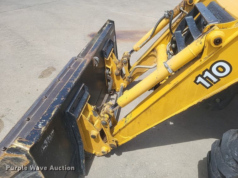 image for item DR4764 2004 John Deere 110 backhoe