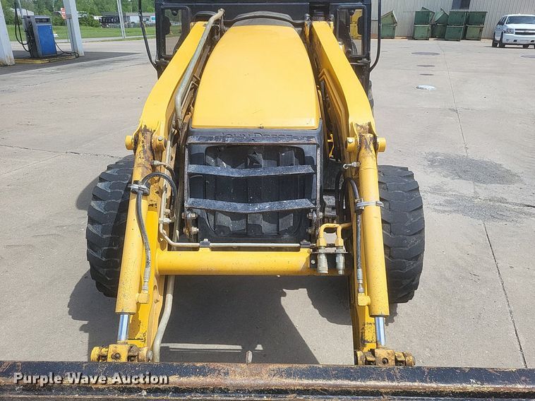 image for item DR4764 2004 John Deere 110 backhoe