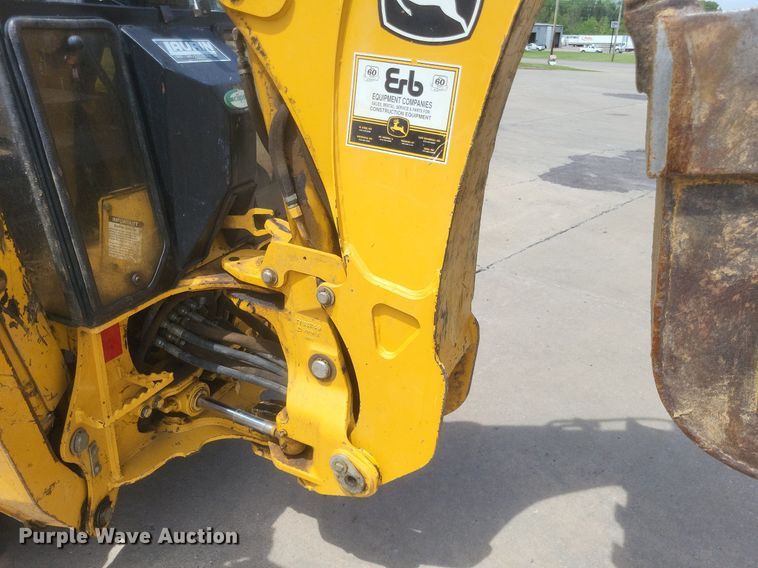 image for item DR4764 2004 John Deere 110 backhoe