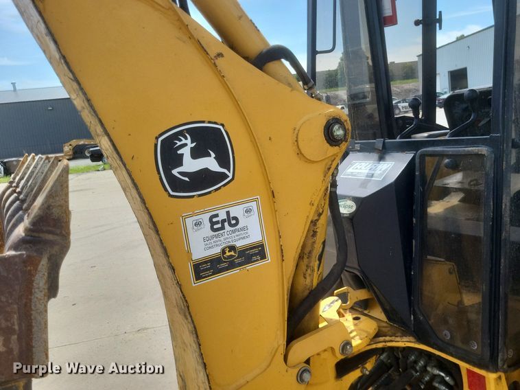 image for item DR4764 2004 John Deere 110 backhoe