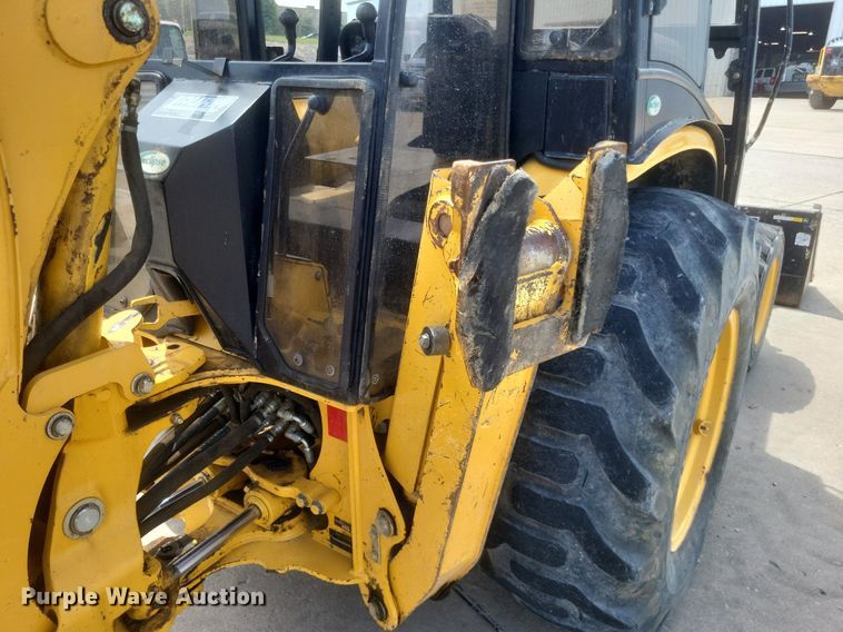 image for item DR4764 2004 John Deere 110 backhoe