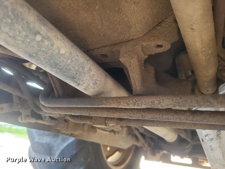 image for item DR4764 2004 John Deere 110 backhoe