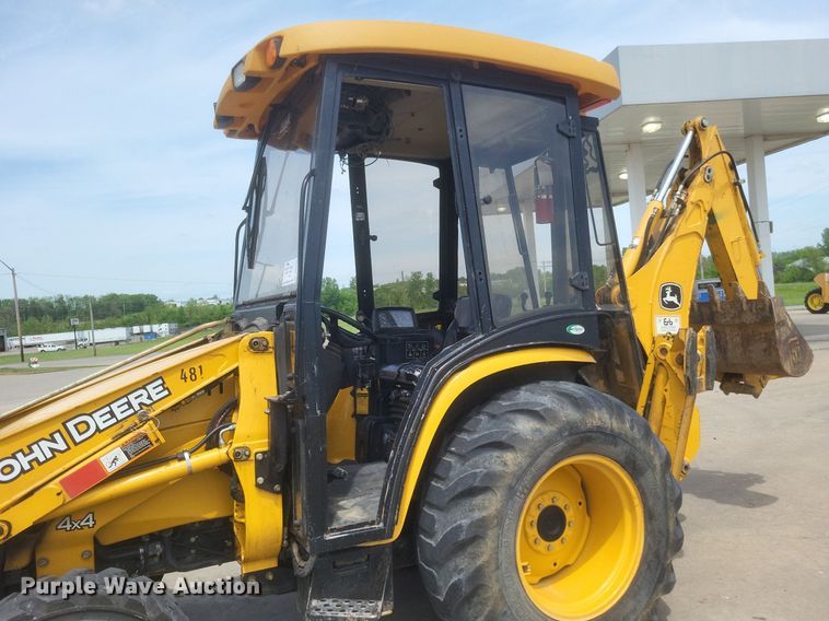 image for item DR4764 2004 John Deere 110 backhoe