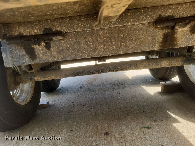 image for item DR4765 2012 U-Dump 510-10 dump trailer