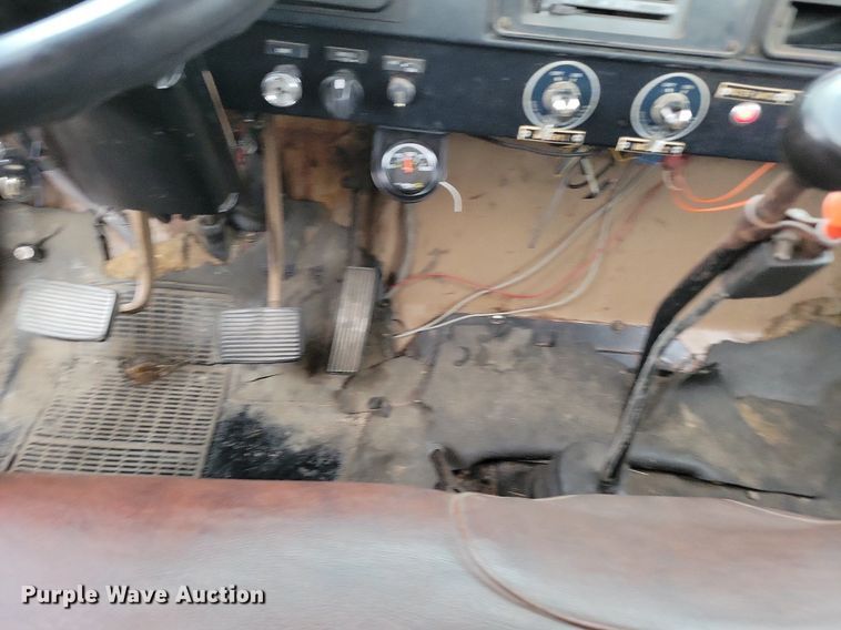 image for item DR8009 1980 International 1824 fire truck