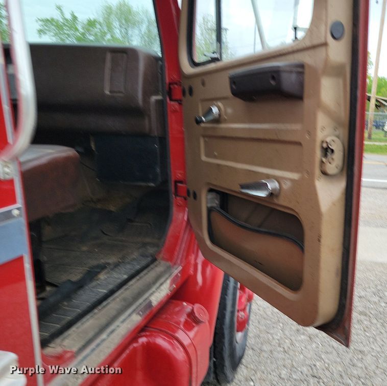 image for item DR8009 1980 International 1824 fire truck